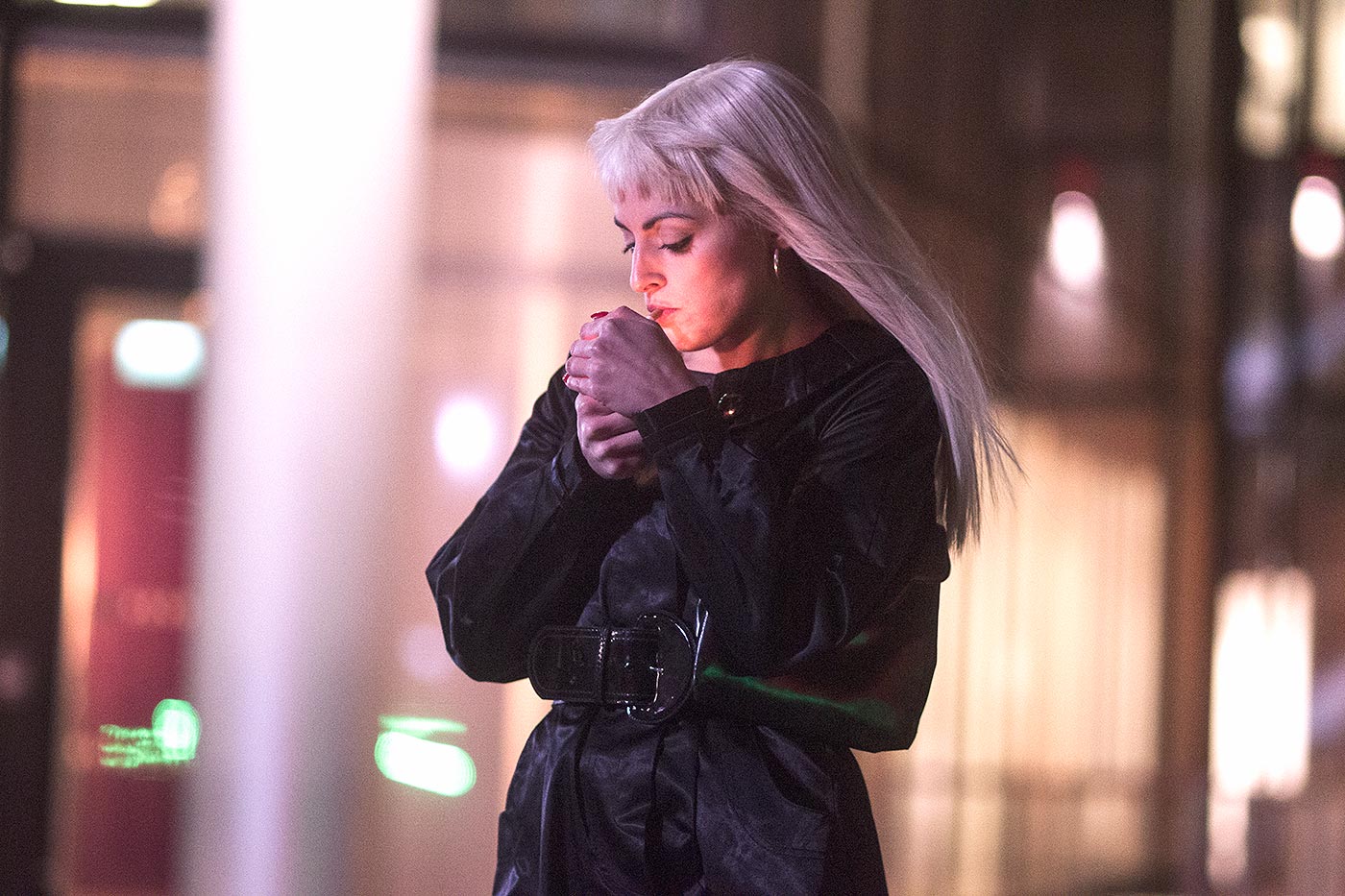 Nora-Jane Noone lights up a cigarette